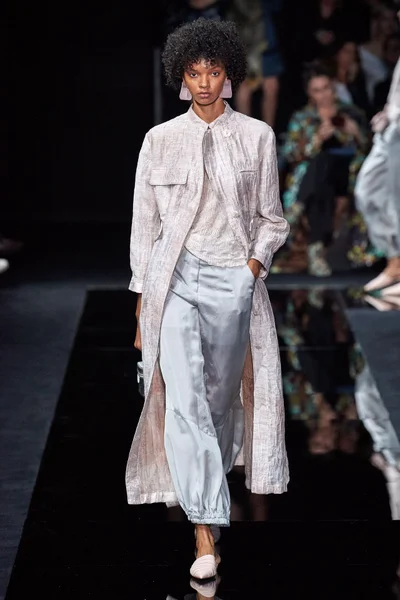 Look 8